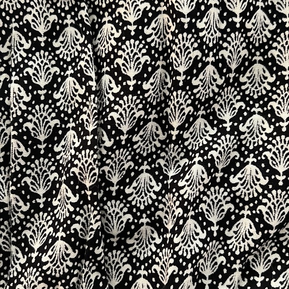 Black and white dress - Picture 6 of 6